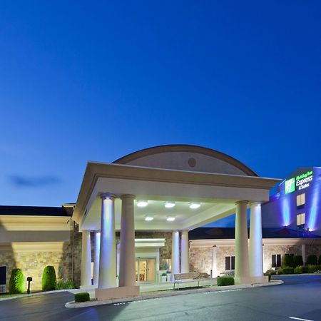 Holiday Inn Express Hotel & Suites Christiansburg By Ihg Kültér fotó