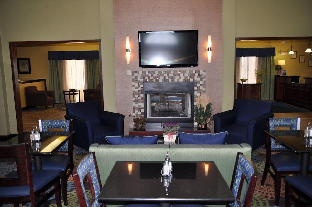 Holiday Inn Express Hotel & Suites Christiansburg By Ihg Kültér fotó