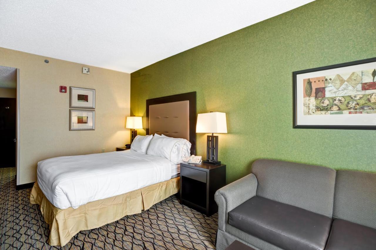 Holiday Inn Express Hotel & Suites Christiansburg By Ihg Kültér fotó
