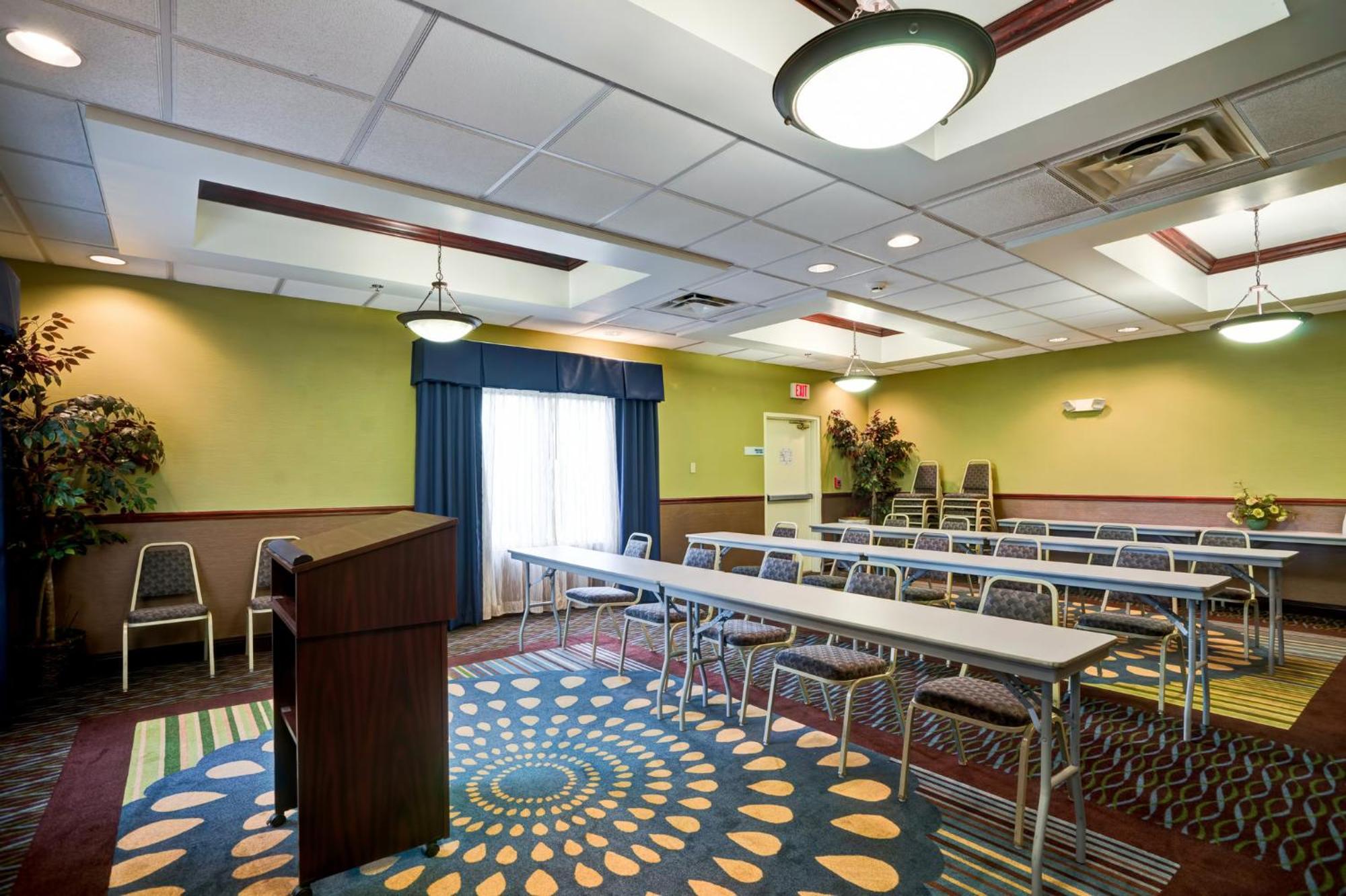 Holiday Inn Express Hotel & Suites Christiansburg By Ihg Kültér fotó