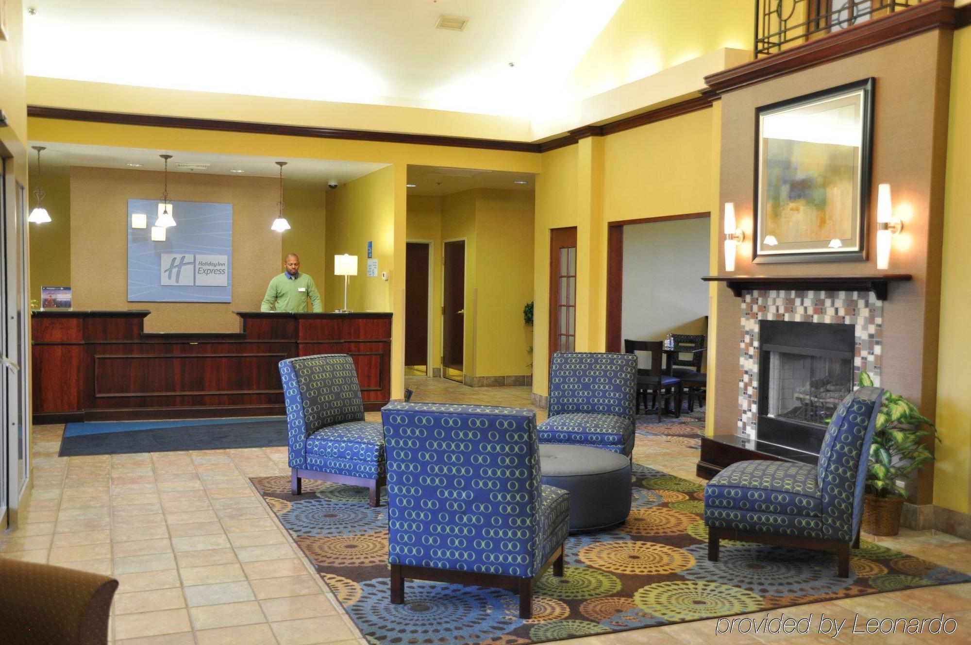 Holiday Inn Express Hotel & Suites Christiansburg By Ihg Beltér fotó